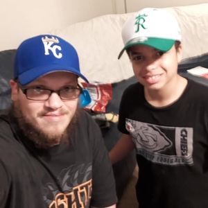 Meet your Posher, Dennis